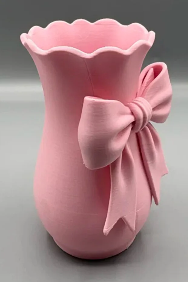 Coquette Fiyonklu Dekoratif Vazo 16 cm | Estetik Kurdele Detaylı Çiçek Vazosu | Romantik Oda